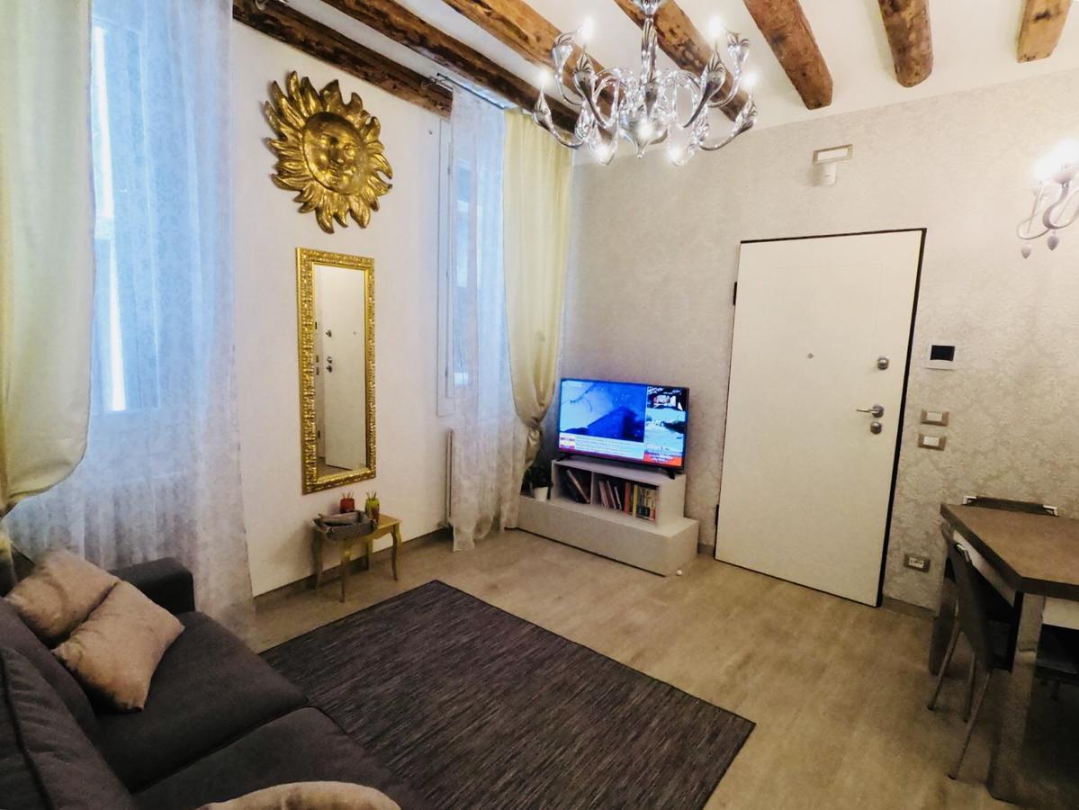 San Stae Charming Apartment Gran Canal เวนิส ภายนอก รูปภาพ